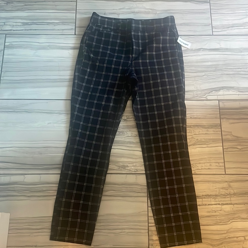 High rise pixie NWT plaid pants